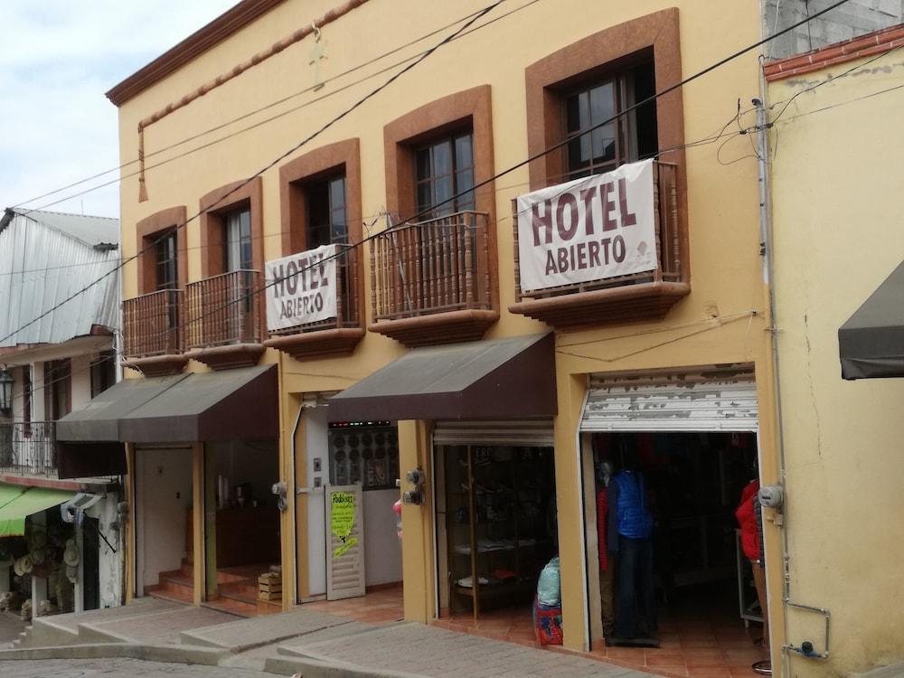 Hotel Y Plaza Jalpan Luaran gambar